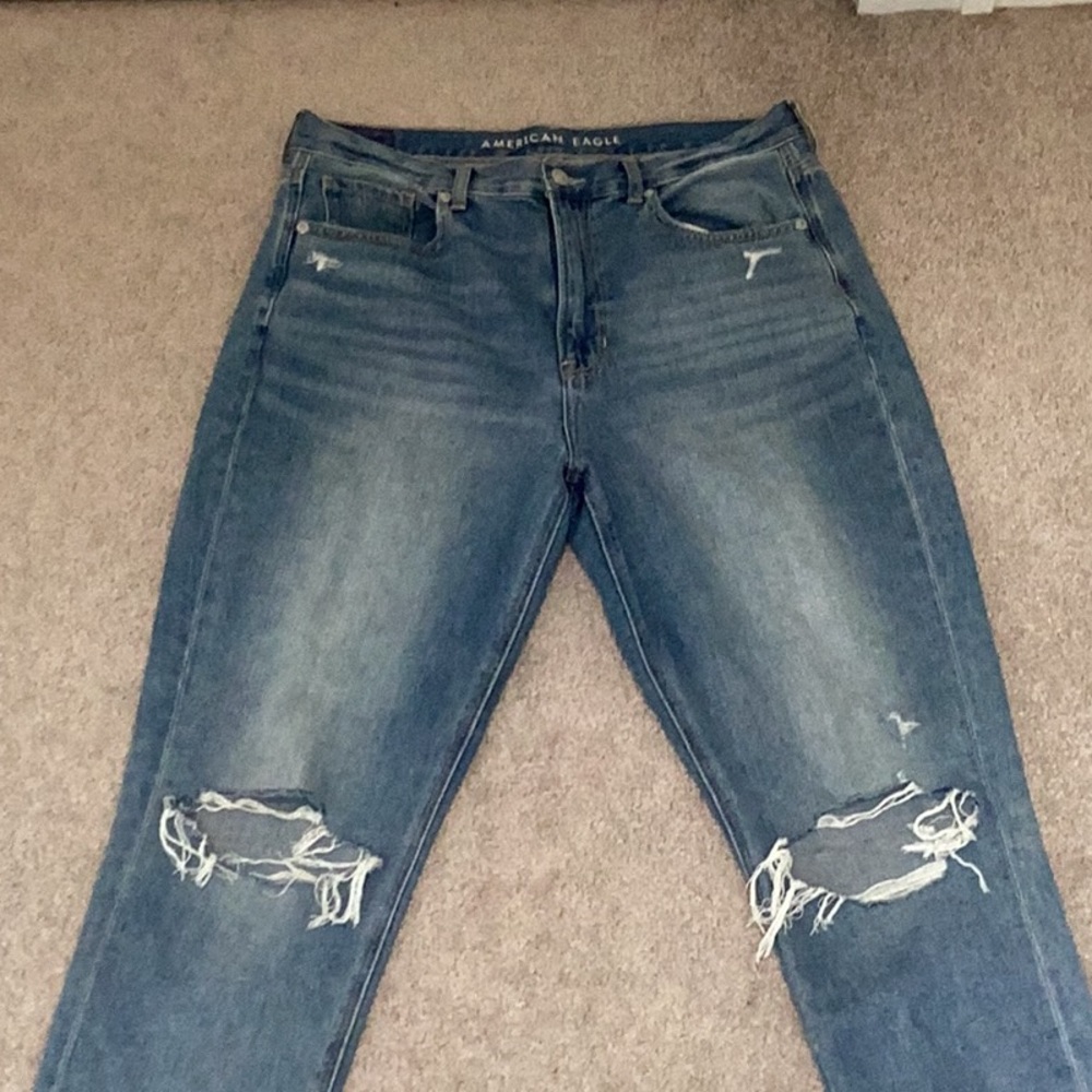 Light wash distressed jeans